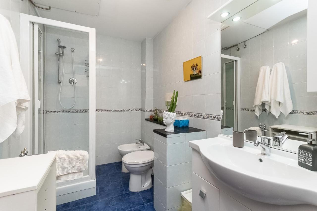 Casa Via XX Settembre - La Via Piu Famosa Di Genova Apartment Luaran gambar